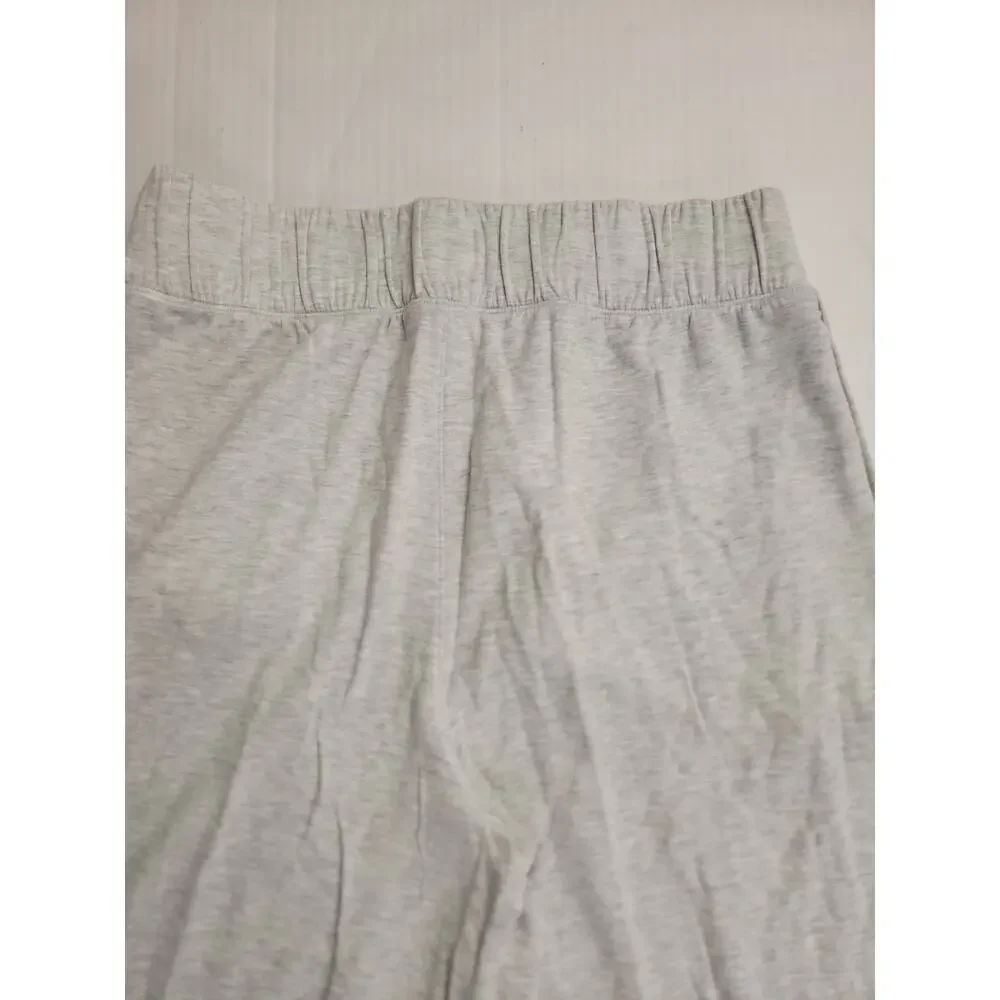 Lululemon Pants SZ 8 Seek Stillness Mid Rise Crop Heather Core Ultra Light Grey